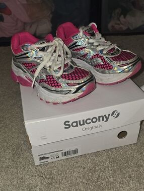 Saucony Kids Pink and Silver Holographic Sneakers